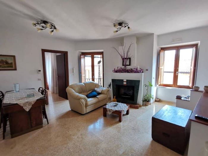 Casa con 6 locali in vendita in Via Mattaleoni, Vitulano