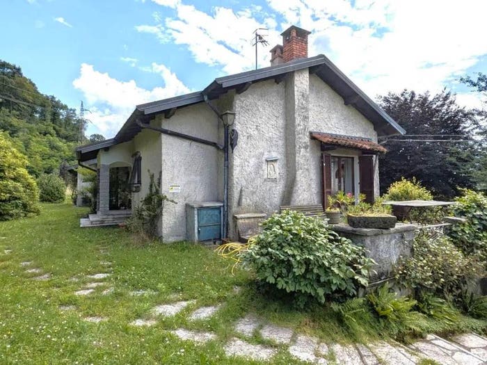 Casa con 5 locali in vendita in Via Gera, Luino