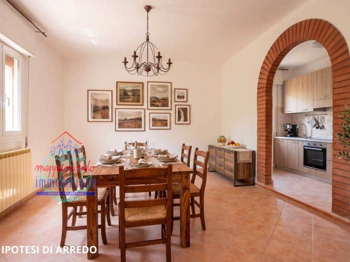 Casa con 6 locali in vendita in VIA SPALLANZANI, Cento Paese, Cento