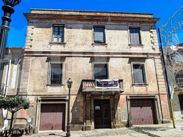 Appartamento con 5 locali in vendita in CORSO ROMA A, Centro, Girifalco