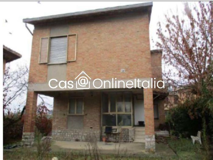 Appartamento con 6 locali in vendita in Viale Milano frazione Pozzuolo, Pozzuolo, Castiglione del Lago
