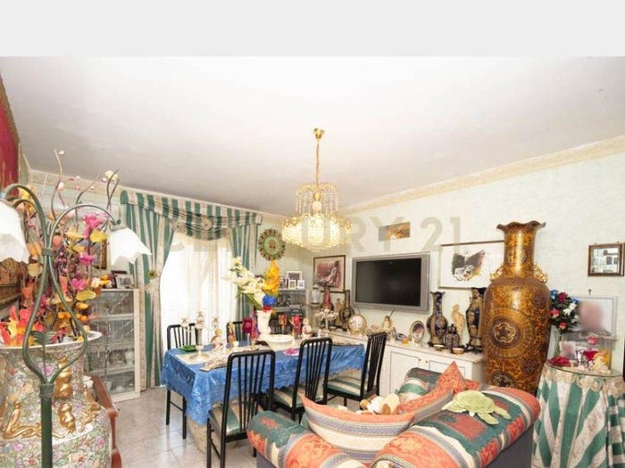 Appartamento con 6 locali in vendita in Viale Bummacaro, Librino Zia Lisa, Catania