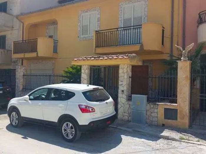 Casa con 6 locali in vendita in Via Pietro Nenni SNC, Cattolica Eraclea