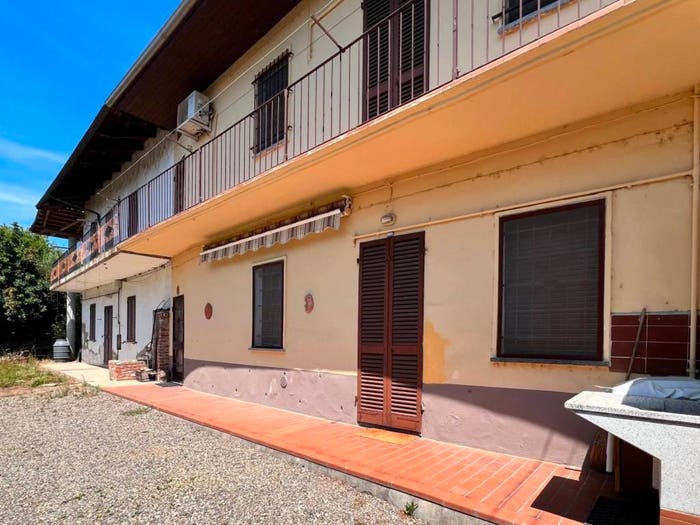 Casa quadrilocale in vendita in Corso Umberto I, Albano Vercellese
