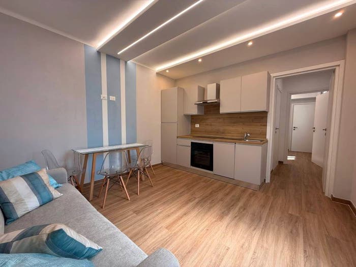 Appartamento trilocale in vendita in Via Generale Enrico Caviglia, Centro, Finale Ligure