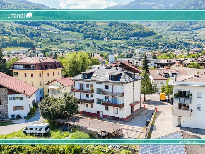 Appartamento trilocale in vendita in Centro, Lana
