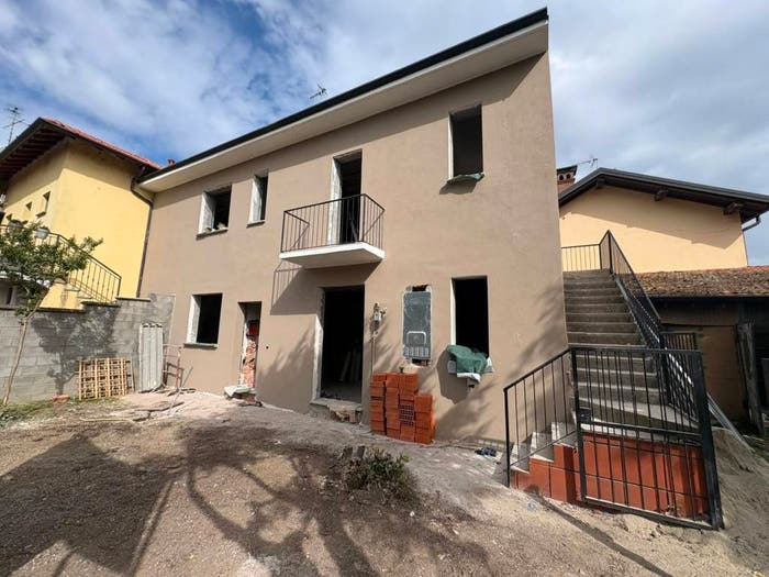Appartamento bilocale in vendita in Via Cavalieri di Vittorio Veneto, Casorate Primo