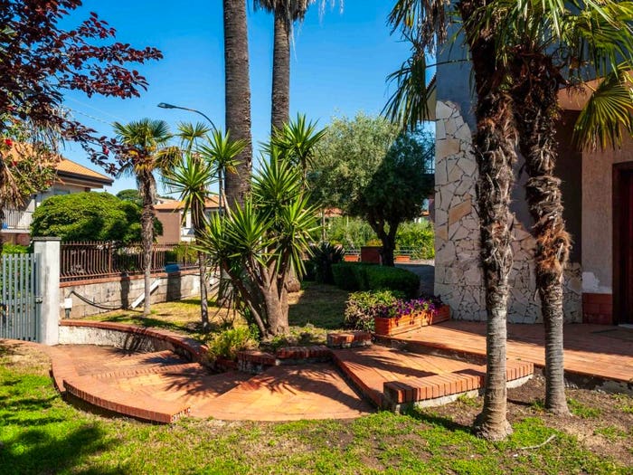 Casa con 6 locali in vendita in Via San Tommaso, Centro, Mascalucia