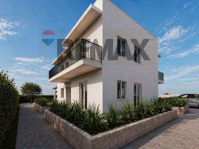 Casa con 6 locali in vendita in Via Dei PiniContrada Marina, Centro, Augusta