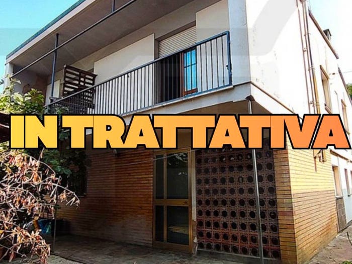 Casa con 6 locali in vendita in via reno, Centro, Bagnacavallo