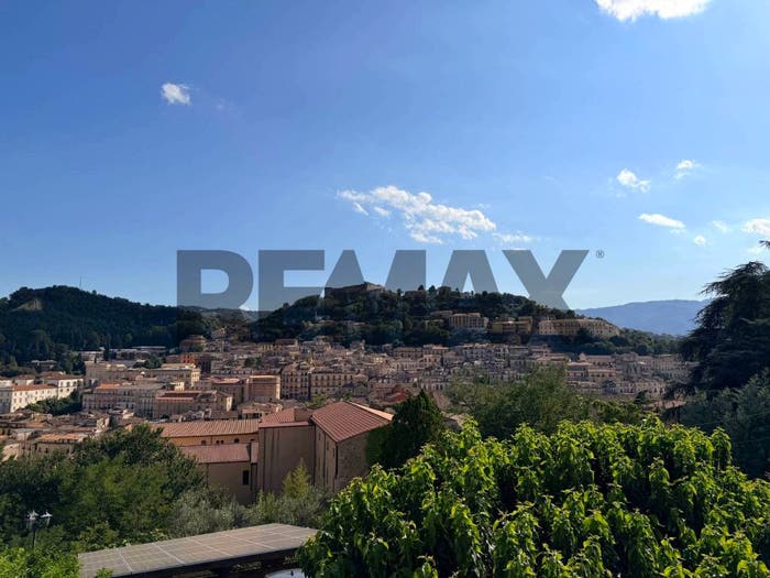 Casa trilocale in vendita in Via Triglio, Centro Storico, Cosenza