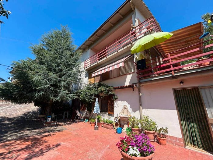 Casa con 6 locali in vendita in Via del Castagno, Marliana