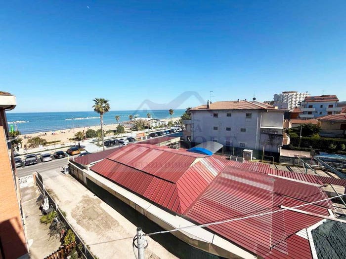 Appartamento trilocale in vendita in Via Malta, Lungomare Marconi, Alba Adriatica