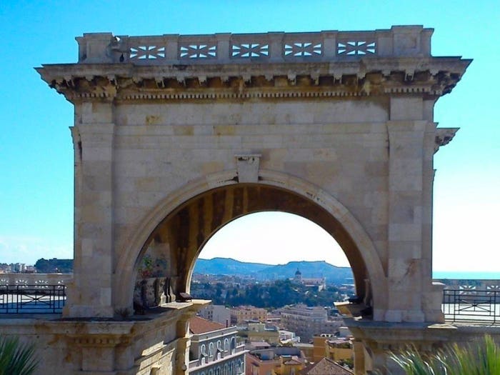 Appartamento quadrilocale in vendita in Via Giuseppe Giusti Cagliari CA Italia, Genneruxi, Cagliari