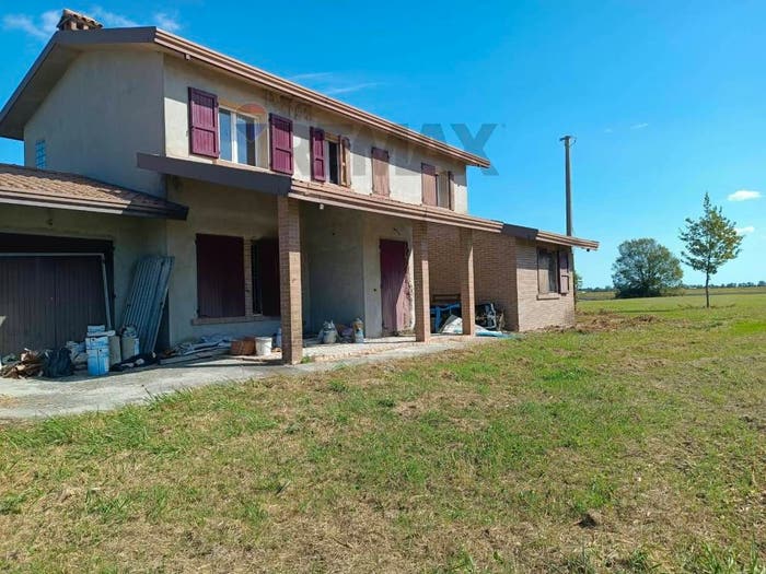 Casa con 6 locali in vendita in strada Tersallo, Ostellato