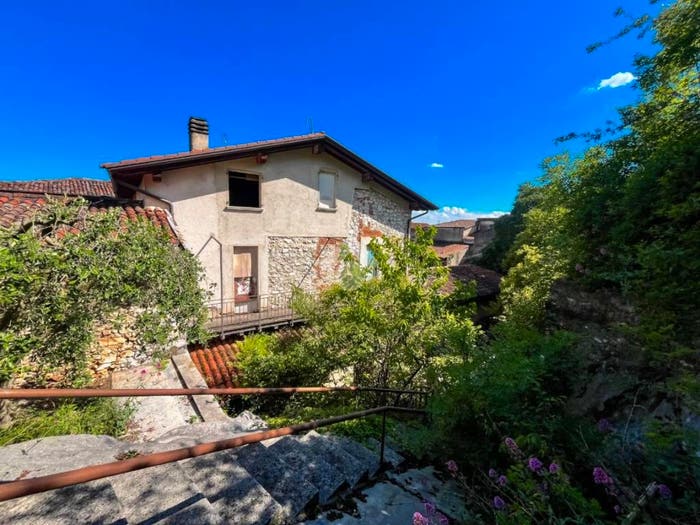 Casa quadrilocale in vendita in Via borzolo, Nuvolento