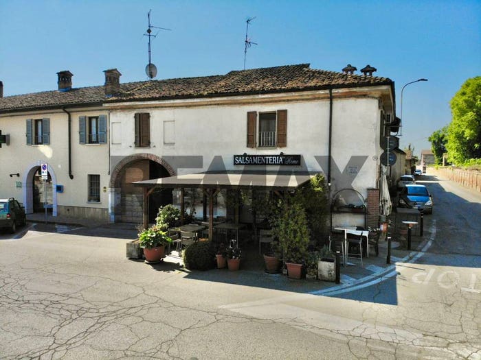 Casa con 6 locali in vendita in Piazza Libertà, Centro, Paderno Ponchielli
