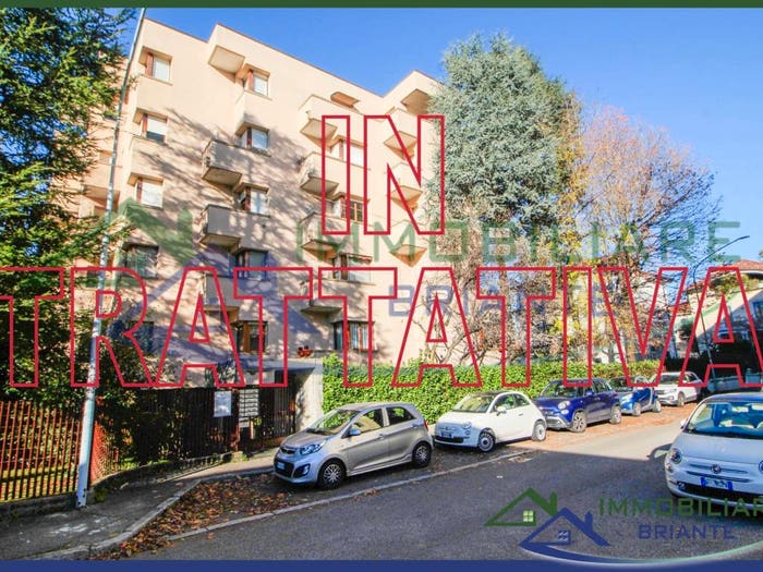 Appartamento trilocale in vendita in Via Galileo Ferraris, Semicentro Ospedale, Gallarate