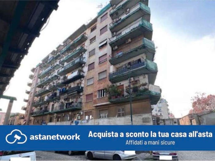Appartamento con 6 locali in vendita in Corso Malta, Arenaccia, Napoli