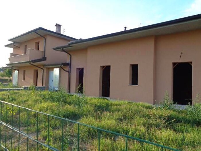 Casa quadrilocale in vendita in Via Dosso, Cremona