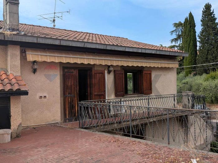 Appartamento con 5 locali in vendita in Pozzuolo, Castiglione del Lago