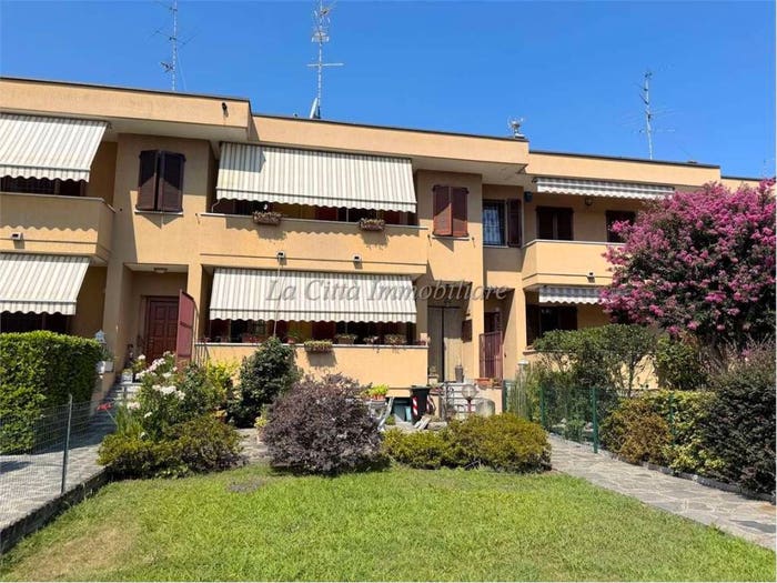 Casa con 5 locali in vendita in Via Sacco e Vanzetti, Bicocca, Novara