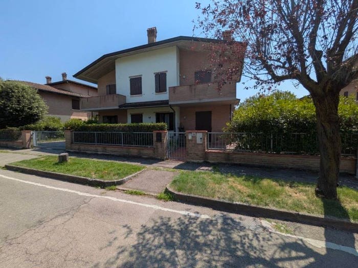 Casa quadrilocale in vendita in Via Gaetano Donizetti, Centro, Ravarino