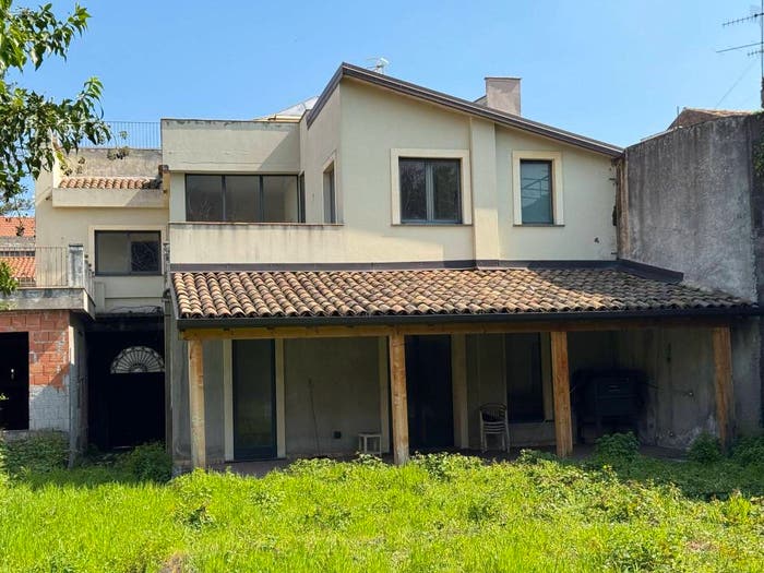 Casa con 6 locali in vendita in Via Giacomo Leopardi, Centro, Giarre