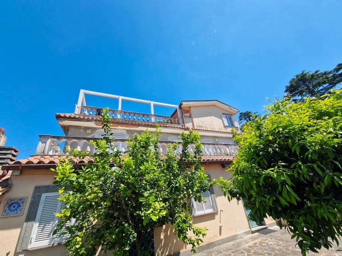 Appartamento con 6 locali in vendita in Via Arturo Toscanini, Castagnole Due Santi, Marino