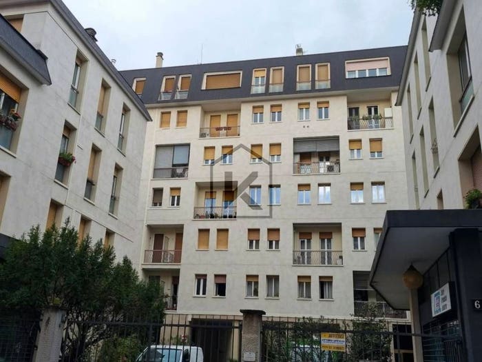 Appartamento quadrilocale in affitto in Via Gian Carlo Passeroni, Porta Romana Medaglie d'Oro, Milano
