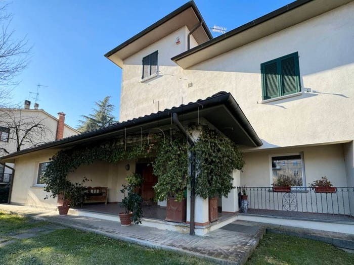 Casa con 6 locali in vendita in Via Dante Alighieri, Centro, Città di Castello