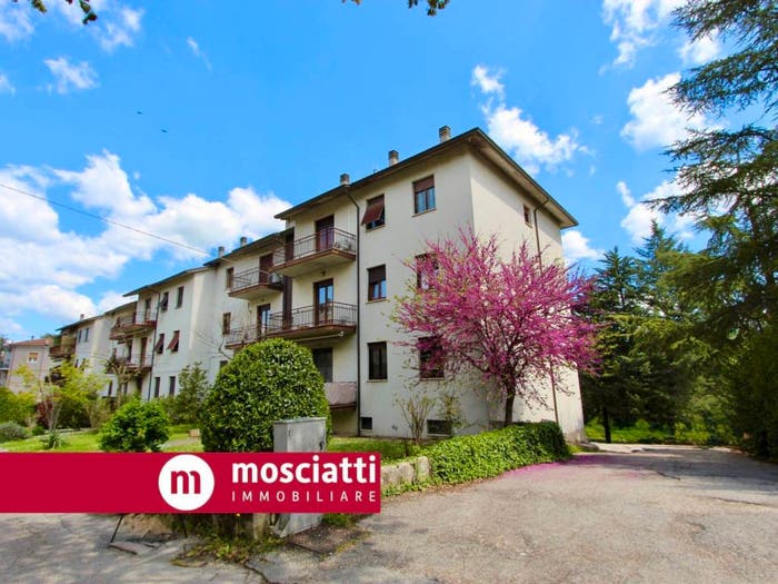 Appartamento con 6 locali in vendita in Via Madonna Dei Pantani, Centro, Matelica
