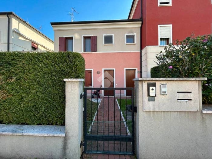 Appartamento bilocale in vendita in Centro, Erbè