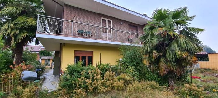 Casa con 6 locali in vendita in Via Rocca, San Giovanni, Nole