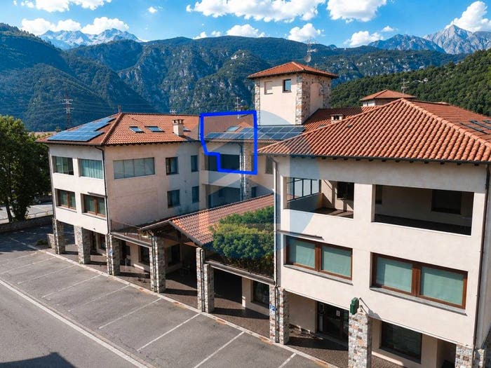 Appartamento bilocale in vendita in Via Alessandro Manzoni, Centro, Esine