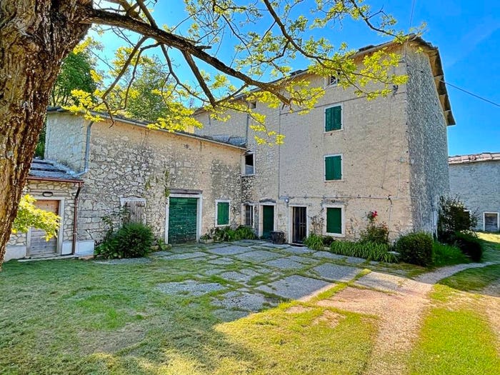 Casa quadrilocale in vendita in Via Monte Masua, Sant'Anna d'Alfaedo