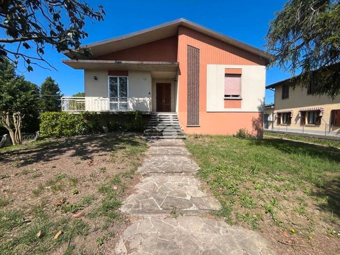 Casa trilocale in vendita in Strada Beretta, Centro, Castelnovo di Sotto