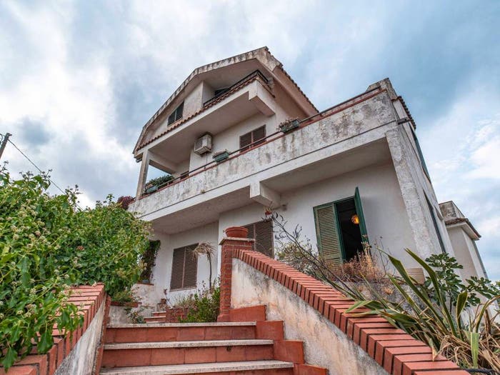 Casa con 6 locali in vendita in Via San Gerardo, Piedimonte Etneo