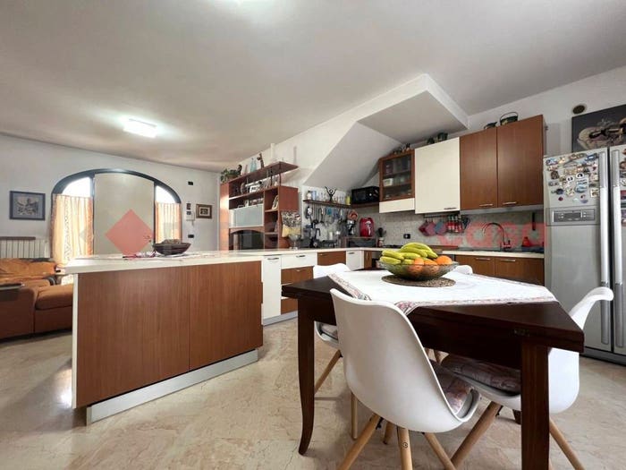 Appartamento con 5 locali in vendita in via nuova, Centro, Isola Rizza