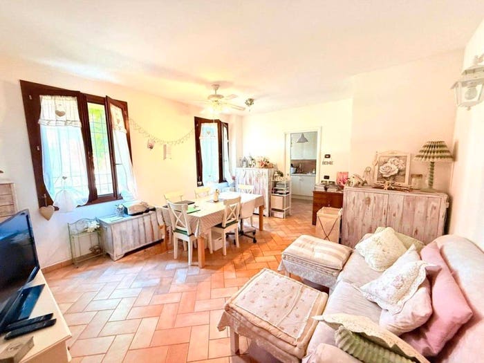 Appartamento trilocale in vendita in Via Claudia, Maranello