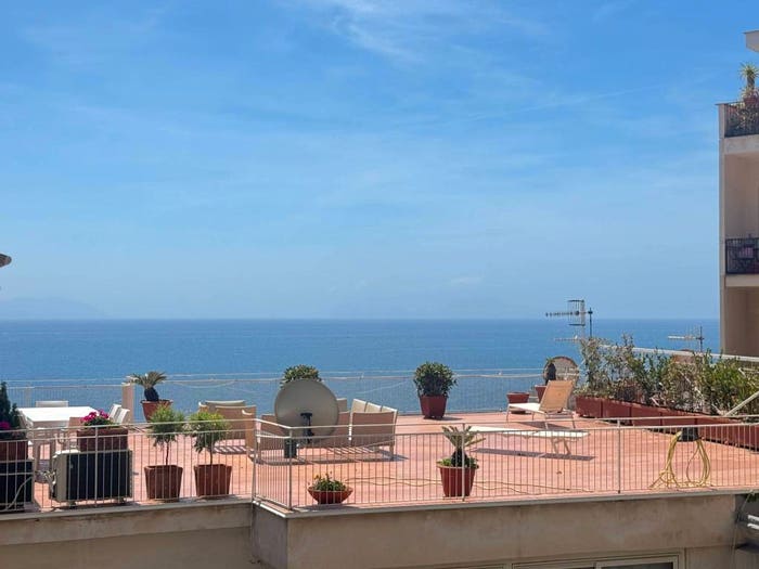 Appartamento con 5 locali in vendita in Via Francesco Petrarca, Posillipo, Napoli