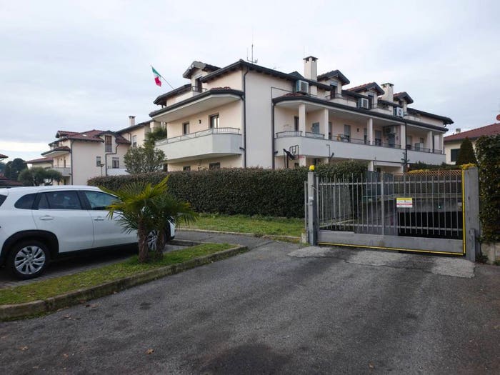 Appartamento quadrilocale in vendita in Via Asmara, Dairago
