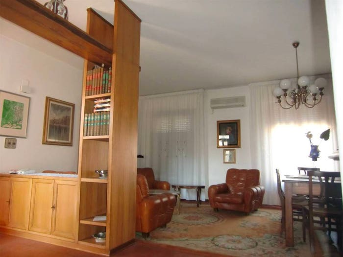 Casa con 6 locali in vendita in Frazioni Collinari, Montevarchi