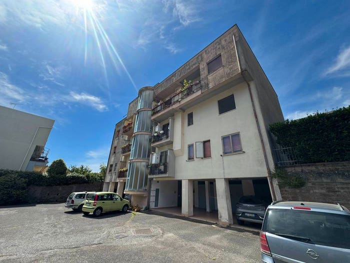 Appartamento quadrilocale in vendita in Via dei Gerani, Centro, Palestrina