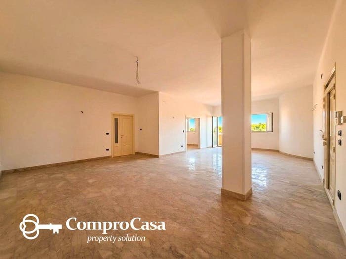 Appartamento quadrilocale in vendita in Via Raffaele degli Atti, Salice Salentino