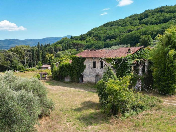 Casa con 6 locali in vendita in Via del Cimitero, Massa Pisana Vicopelago, Lucca