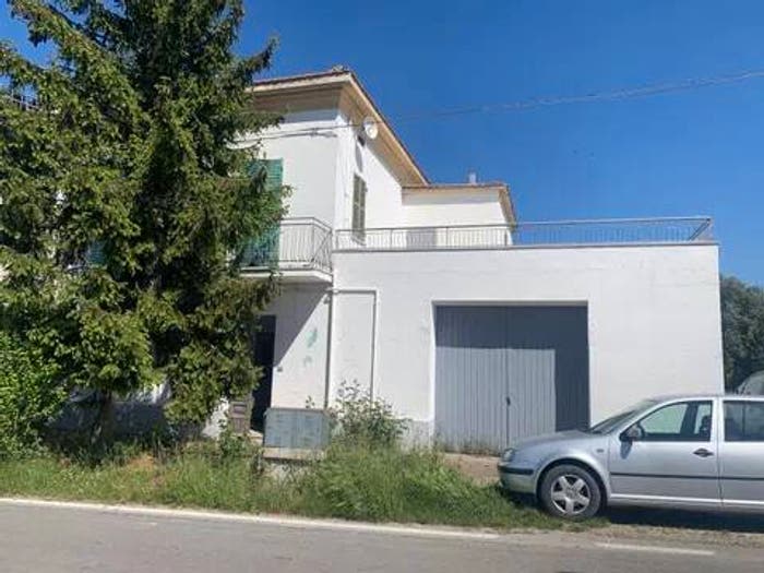 Casa con 6 locali in vendita in Via Piane Mozzone, Centro, Tollo