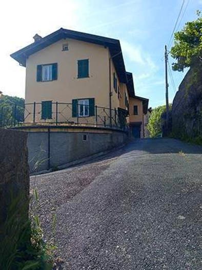 Casa trilocale in vendita in Via Provinciale, Voltaggio