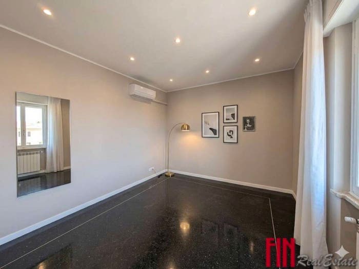 Appartamento quadrilocale in vendita in via Carlo Rolando, Sampierdarena, Genova