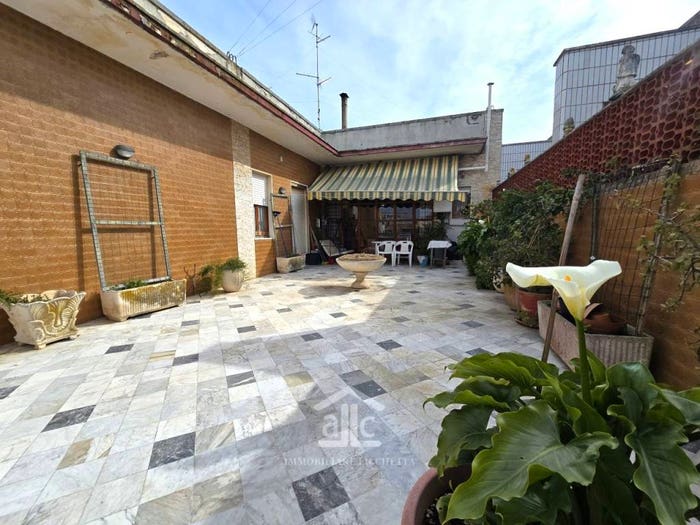 Appartamento con 5 locali in vendita in Via Alcide De Gasperi, Castromediano, Cavallino